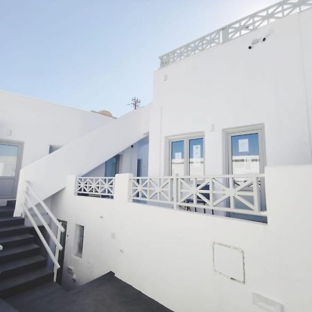 Livin Santorini - Center Rooms Santorini Island Exterior photo