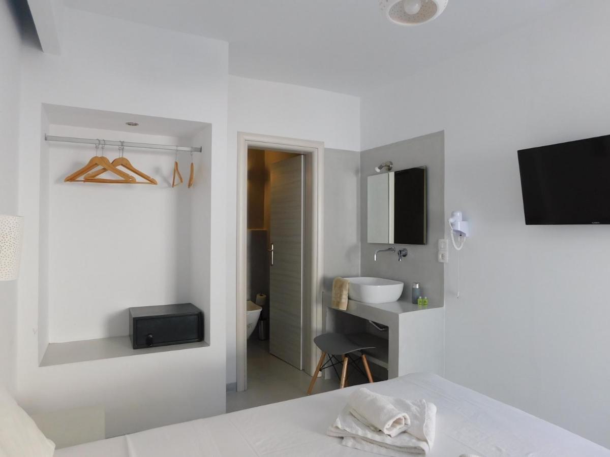 Livin Santorini - Center Rooms Santorini Island Exterior photo